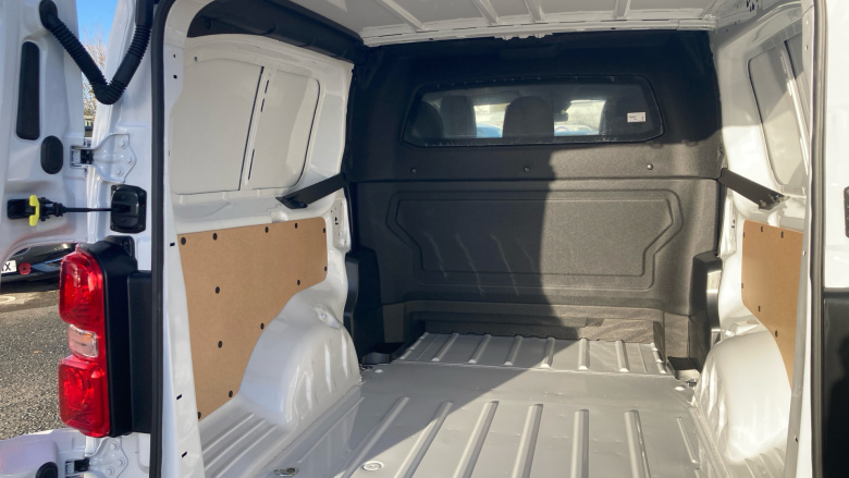 Vauxhall Vivaro L2 Diesel 2.0 Turbo D 145 Prime H1 Double Cab